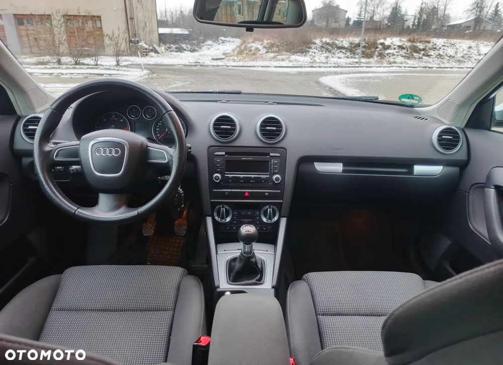 Audi A3 Sportback 1.6 TDI DPF Attraction - 7