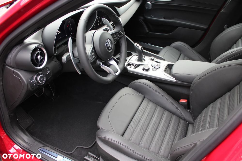 Alfa Romeo Giulia 2.0 Turbo Veloce Q4 - 8