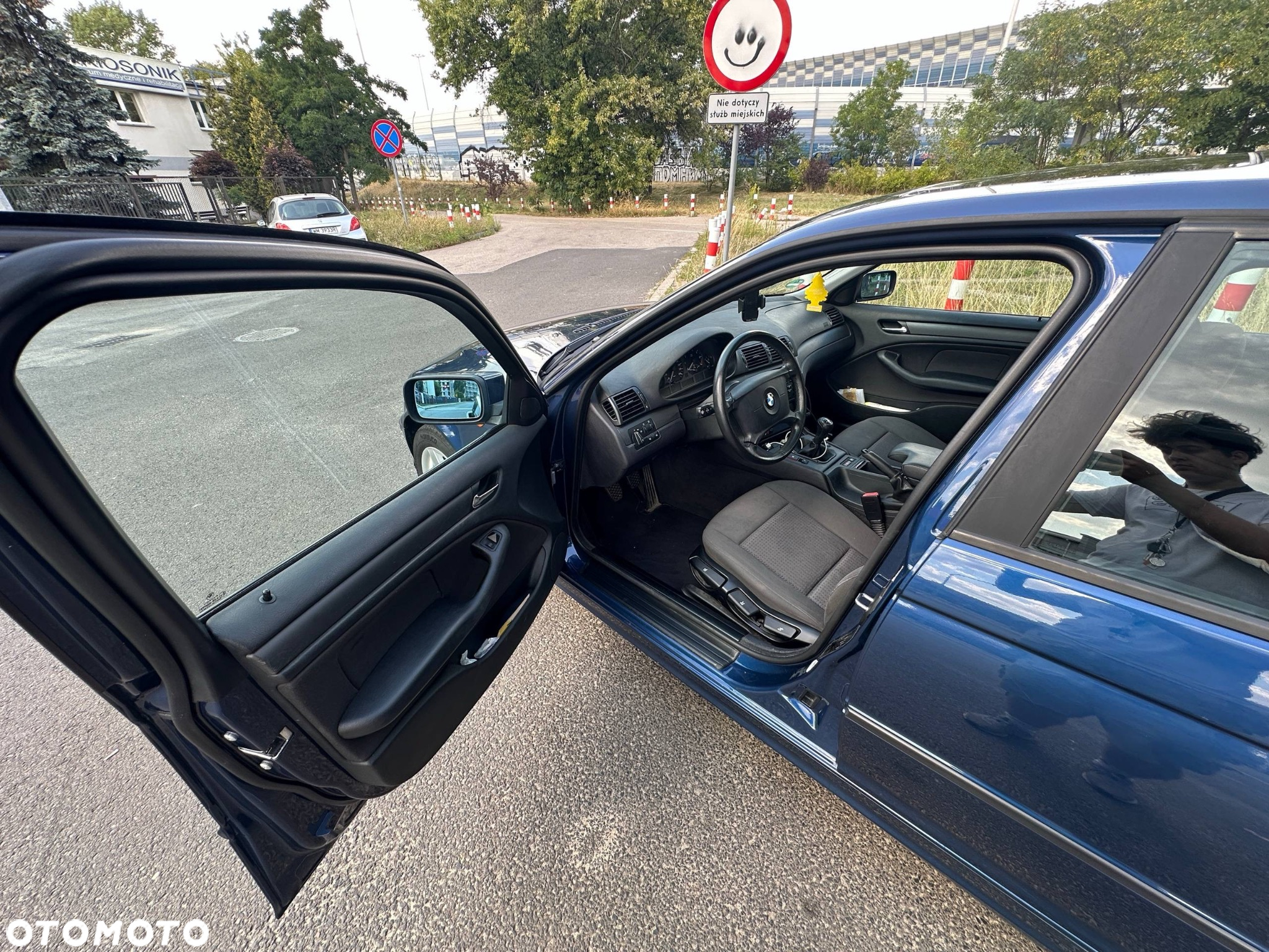 BMW Seria 3 318i - 9