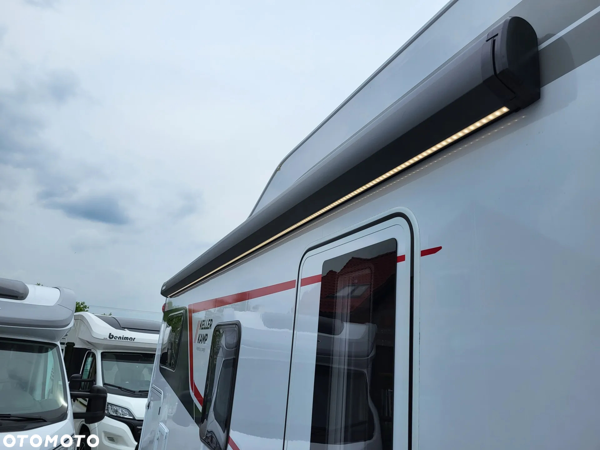LMC Tourer Lift H730G - Kampery 4-osobowy - 10