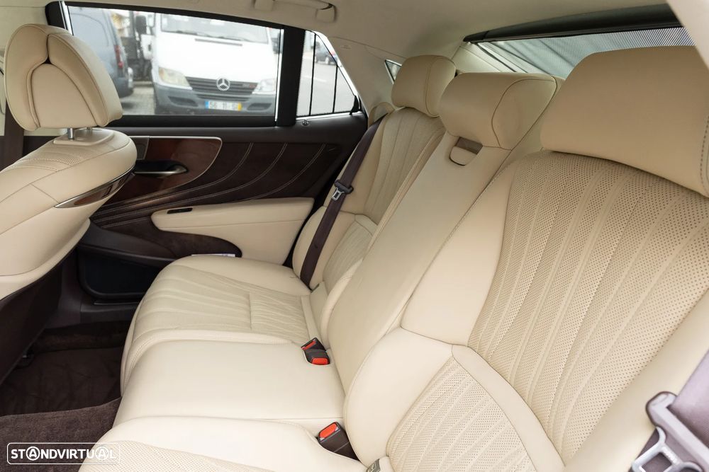 Lexus LS 500h Luxury Madeira Artesanal - 18