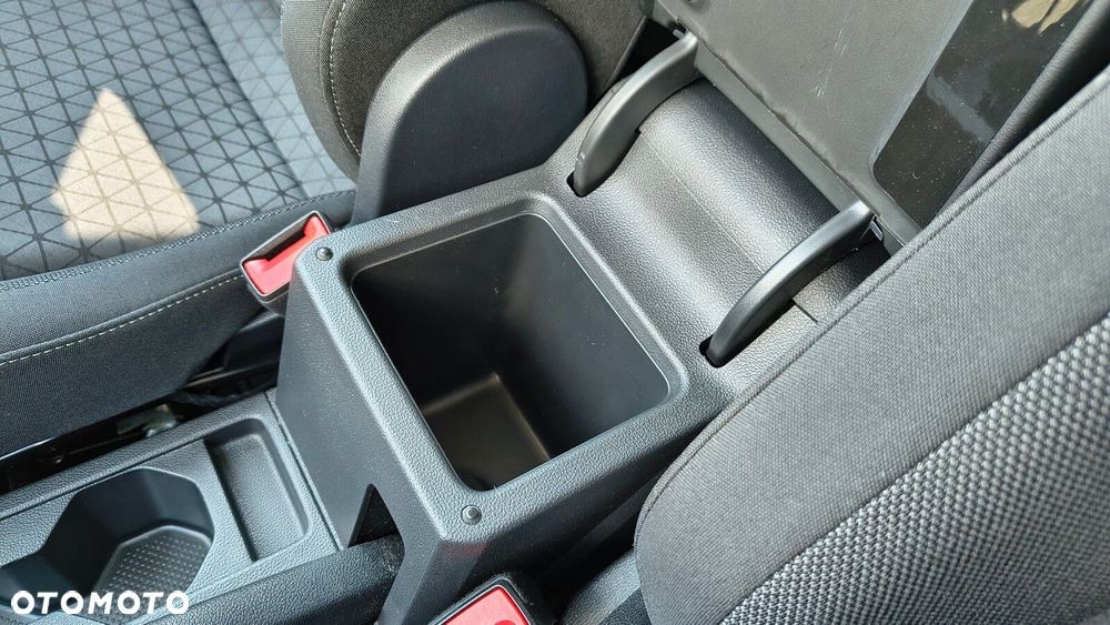 Volkswagen T-Cross - 24