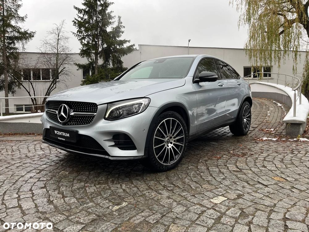 Mercedes-Benz GLC 250 4Matic 9G-TRONIC AMG Line - 1