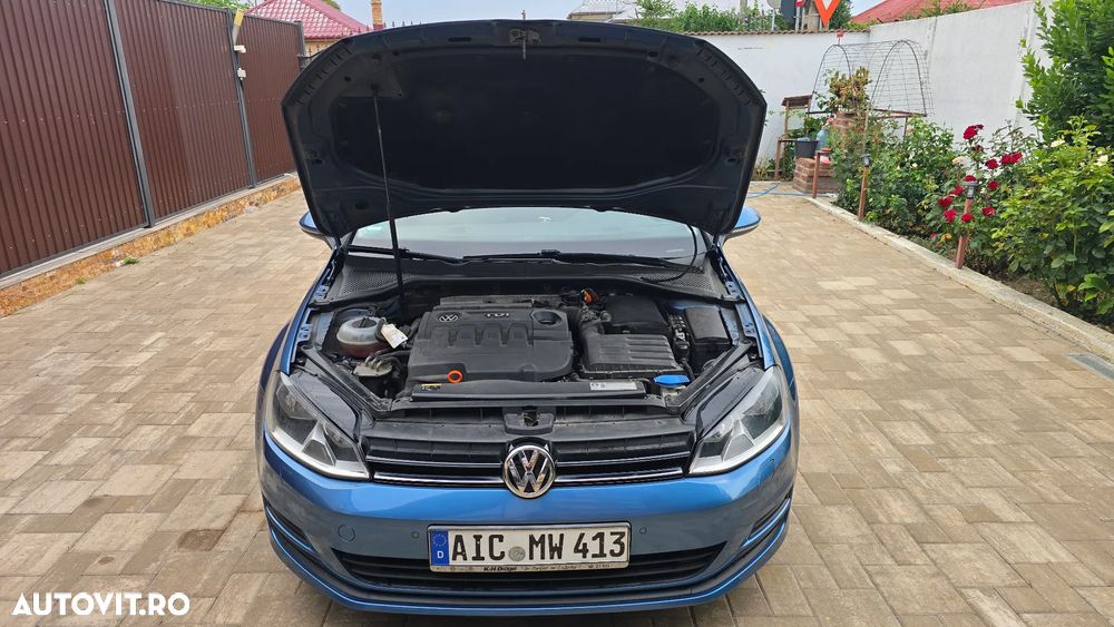 Volkswagen Golf 1.6 TDI BlueMotion Technology Comfortline - 24