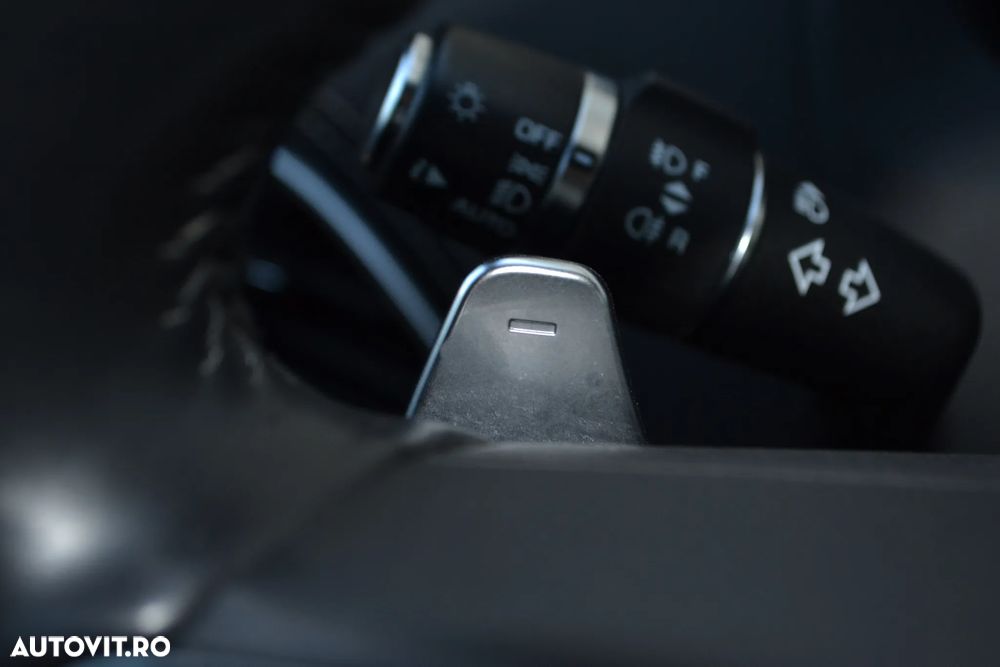 Jaguar F-Pace S AWD - 14