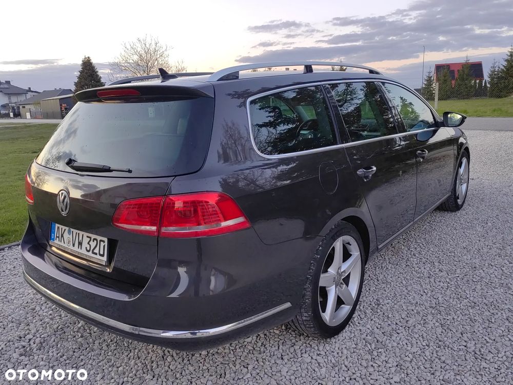 Volkswagen Passat 2.0 TDI Highline - 14
