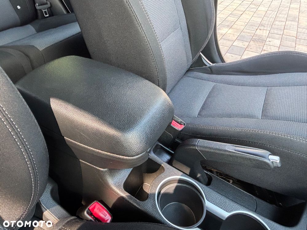 Hyundai i30 1.6 CRDi Premium - 38