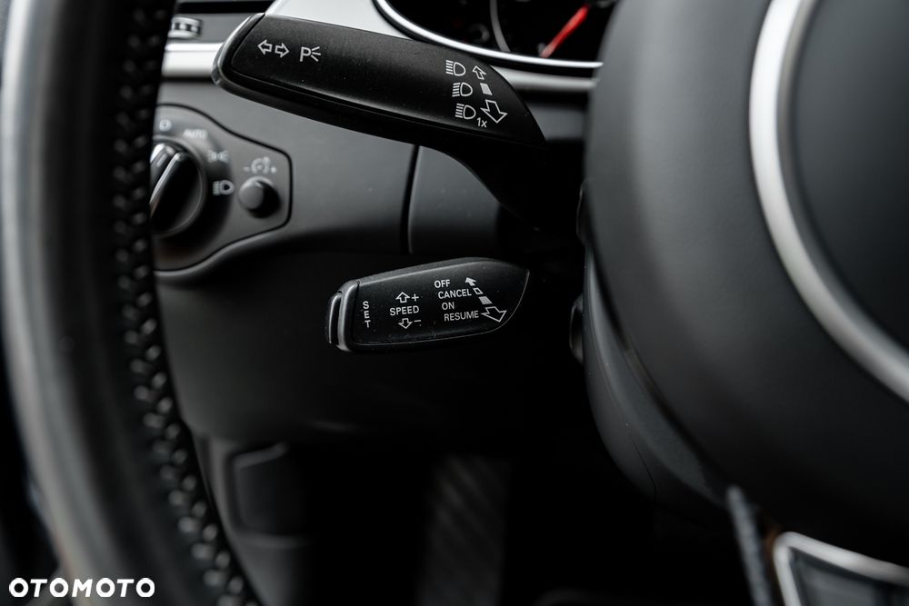 Audi A4 Avant 2.0 TDI DPF quattro S tronic S line Sportpaket - 27