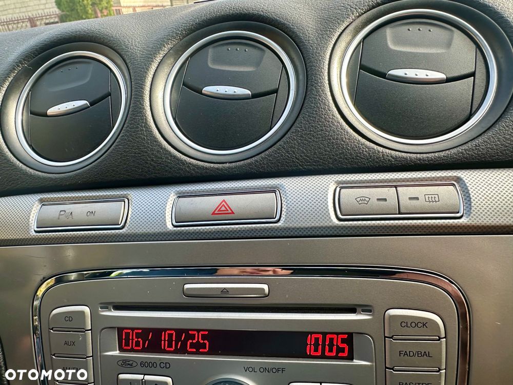 Ford S-Max 2.0 Ambiente - 26