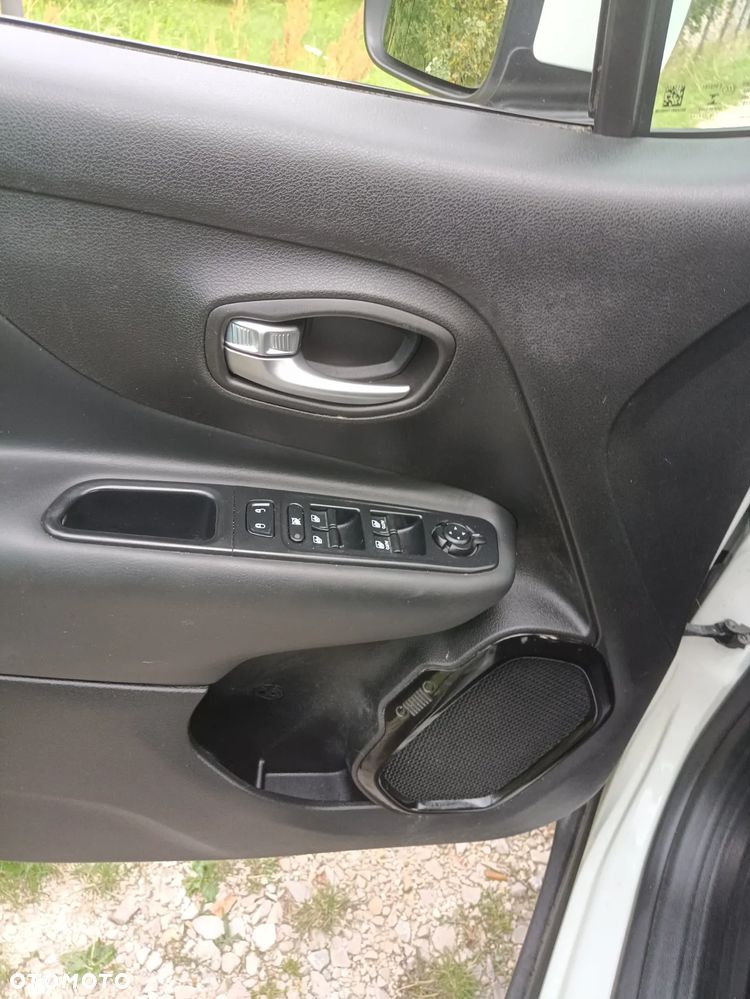 Jeep Renegade 1.6 MultiJet Night Eagle - 15
