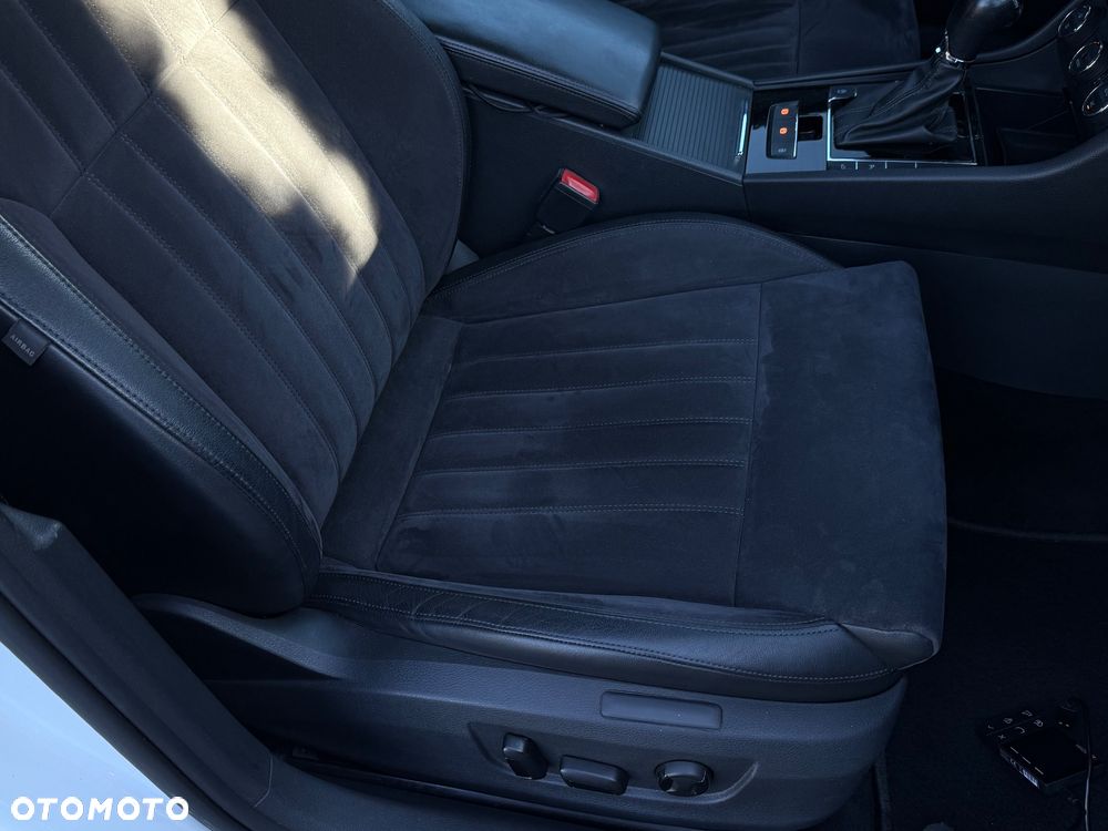 Skoda Superb 1.6 TDI Style DSG - 32