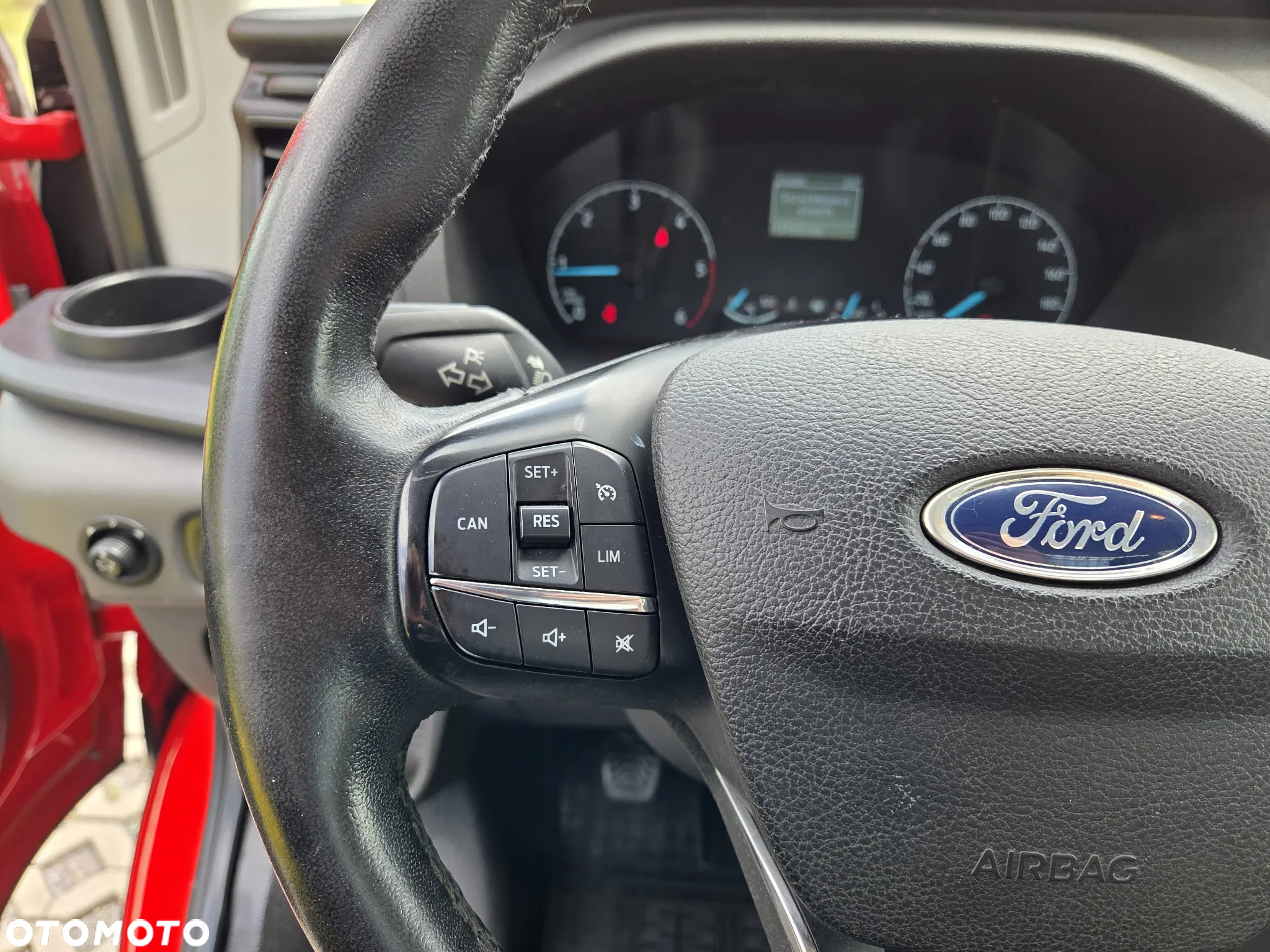 Ford Transit - 26