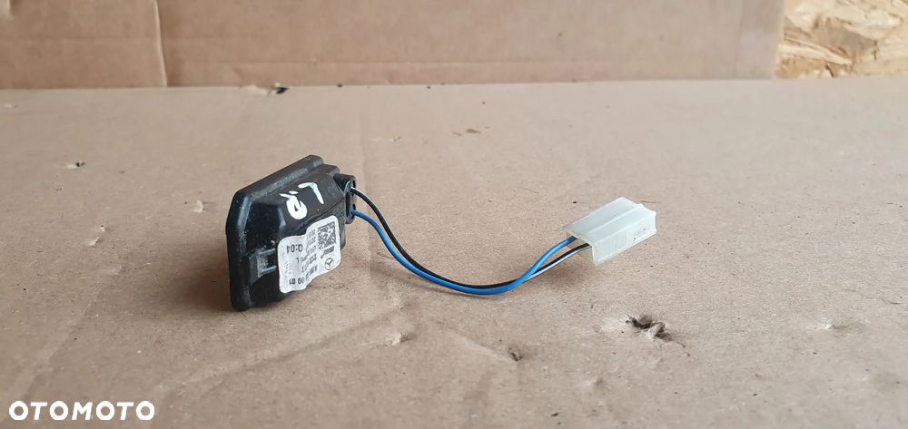 Lampka oświetlenie lusterka lewa lewe Mercedes E-Klasa W213 A0999060901 - 4