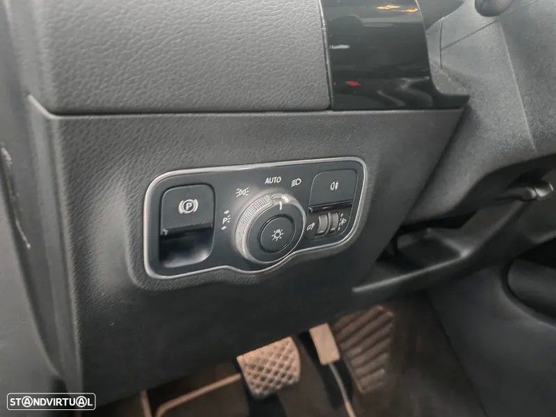 Mercedes-Benz GLA 180 d - 21