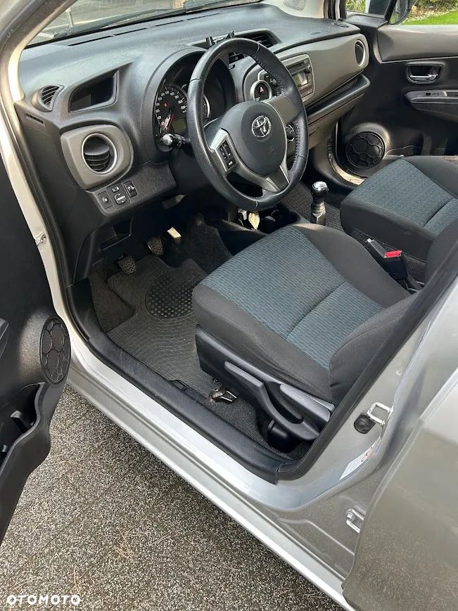 Toyota Yaris - 9