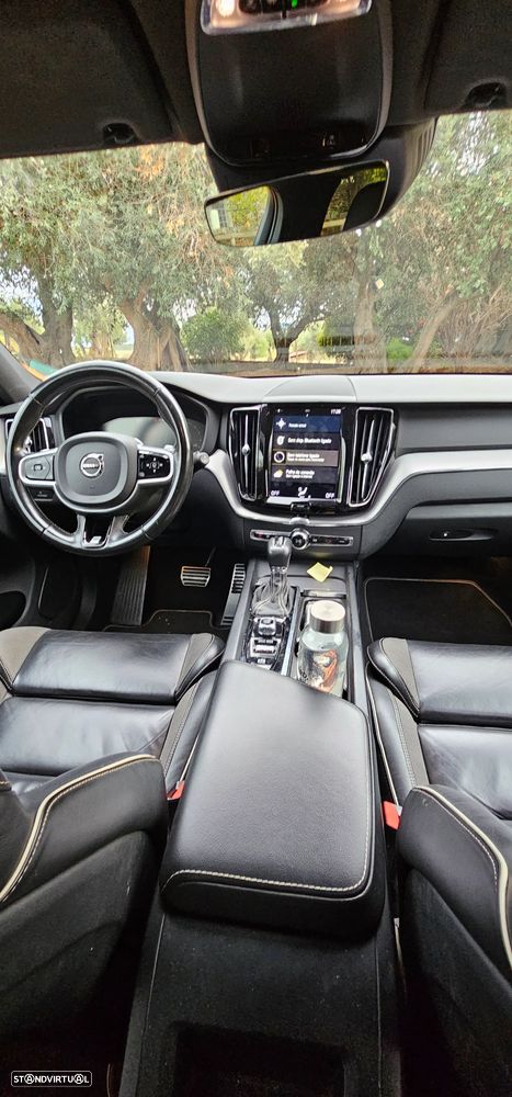 Volvo XC 60 2.0 D4 R-Design Geartronic - 3