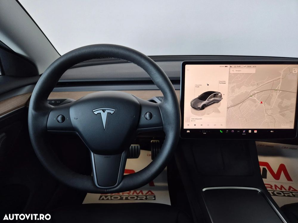 Tesla Model 3 Performance - 11