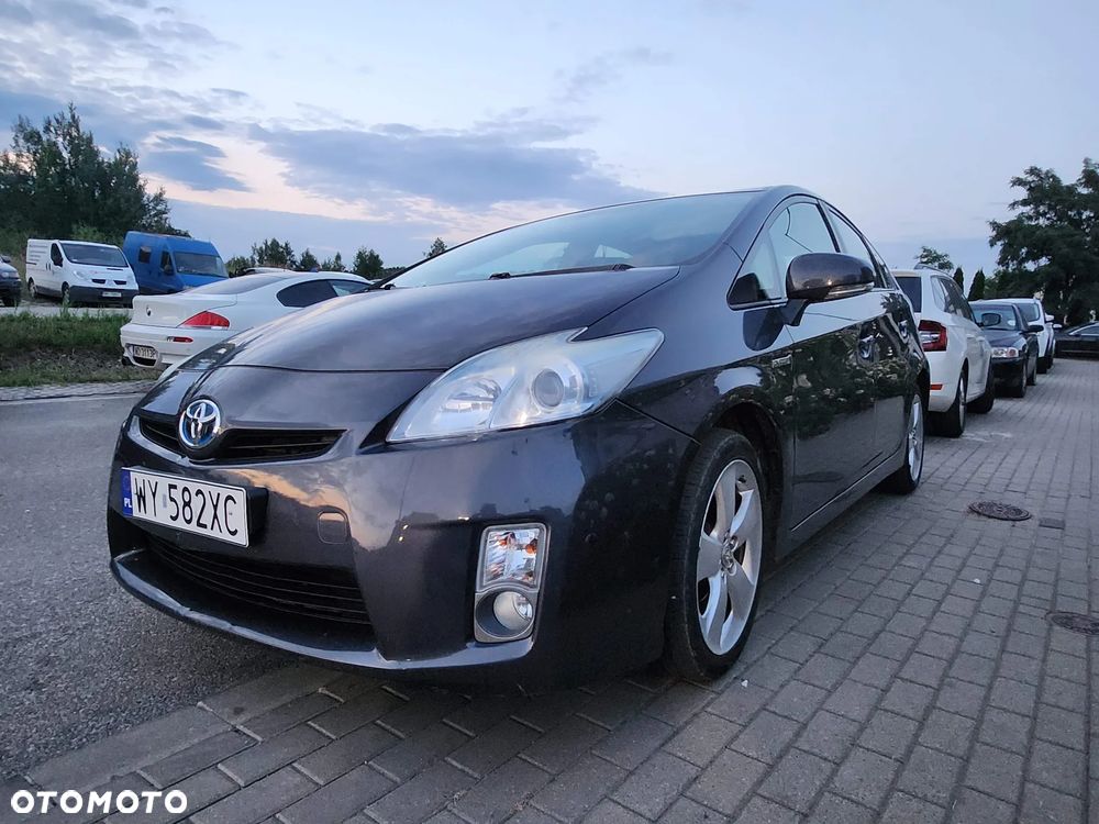 Toyota Prius (Hybrid) - 5