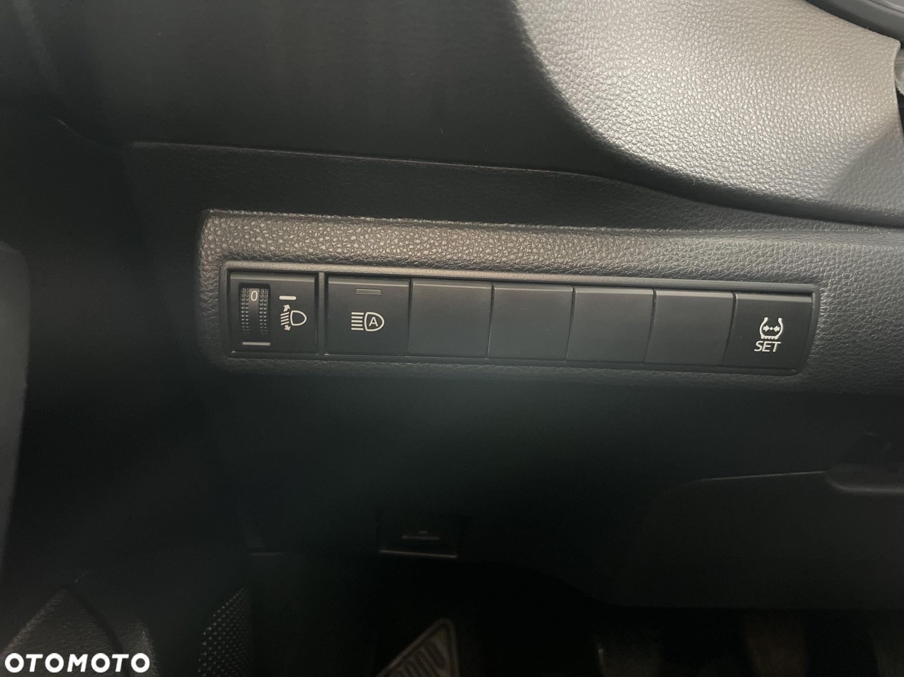 Toyota Corolla - 21