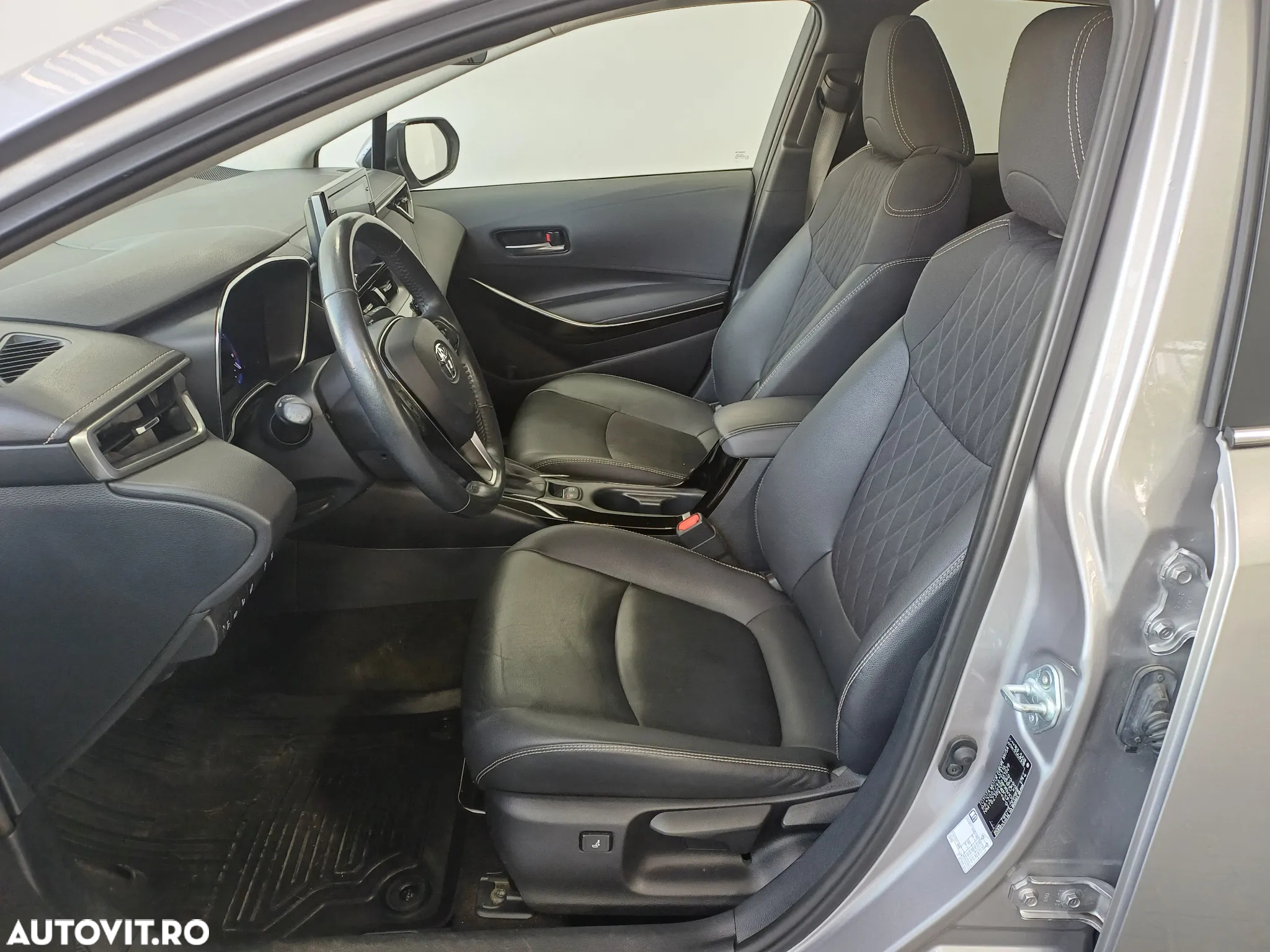 Toyota Corolla 1.8 HSD Dynamic - 5
