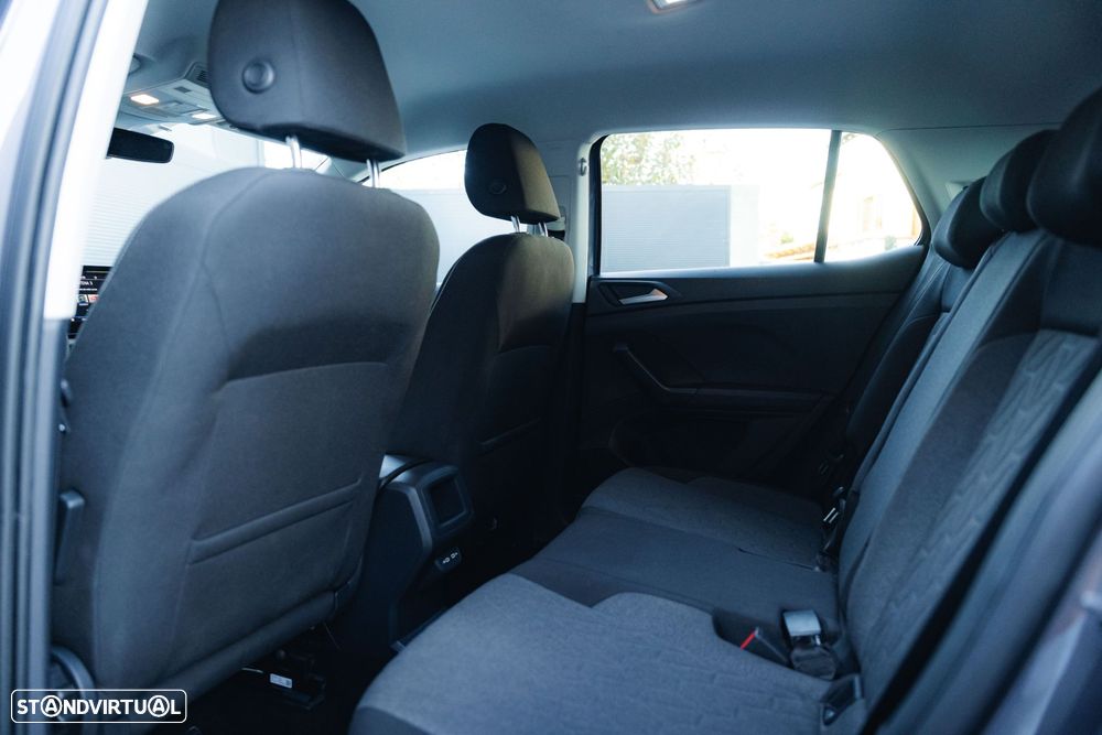 VW T-Cross 1.0 TSI Urban DSG - 37