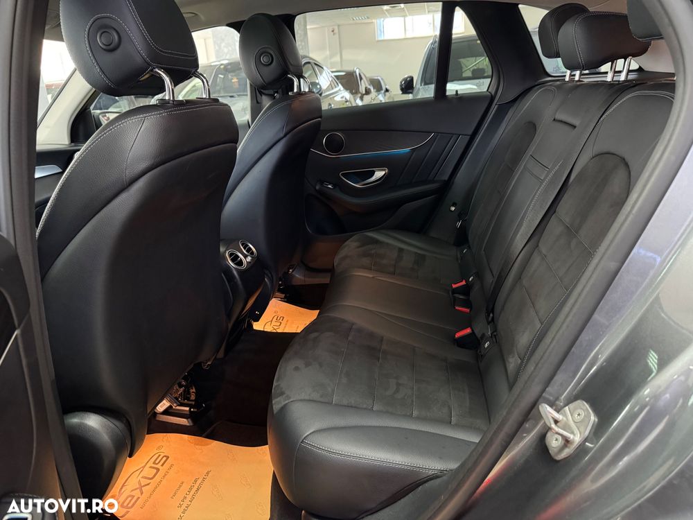 Mercedes-Benz GLC 350 e 4Matic 7G-TRONIC AMG Line - 22