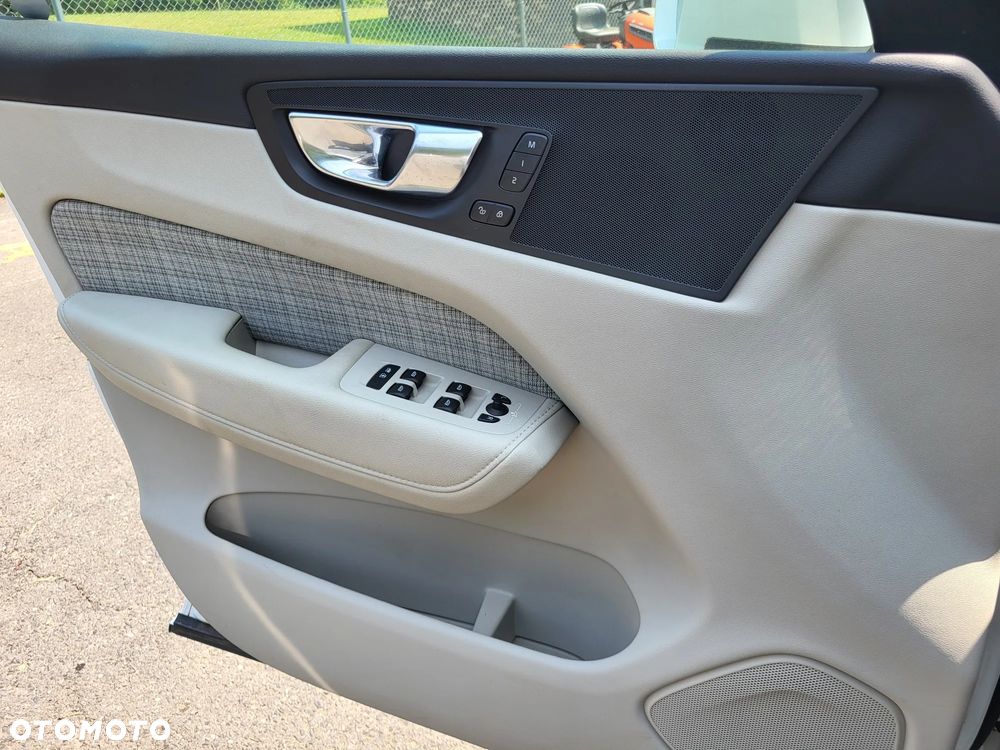 BMW X1 sDrive20i - 26