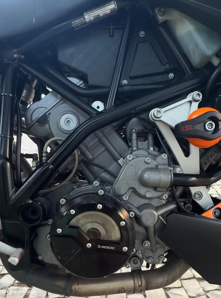 KTM Superduke 990 Orange - 13
