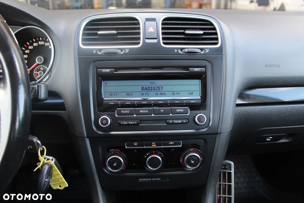 Volkswagen Golf - 8