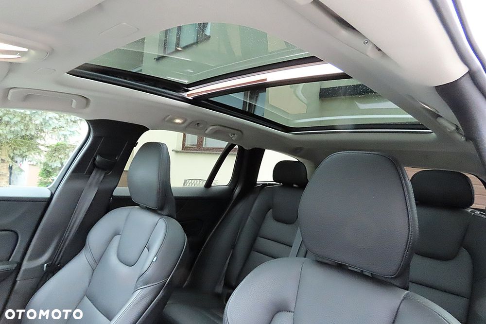 Volvo V60 Cross Country B4 D AWD Geartronic - 26