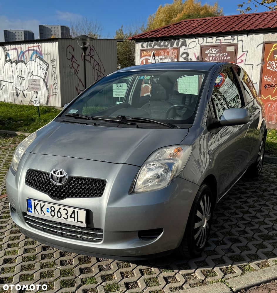 Toyota Yaris - 1