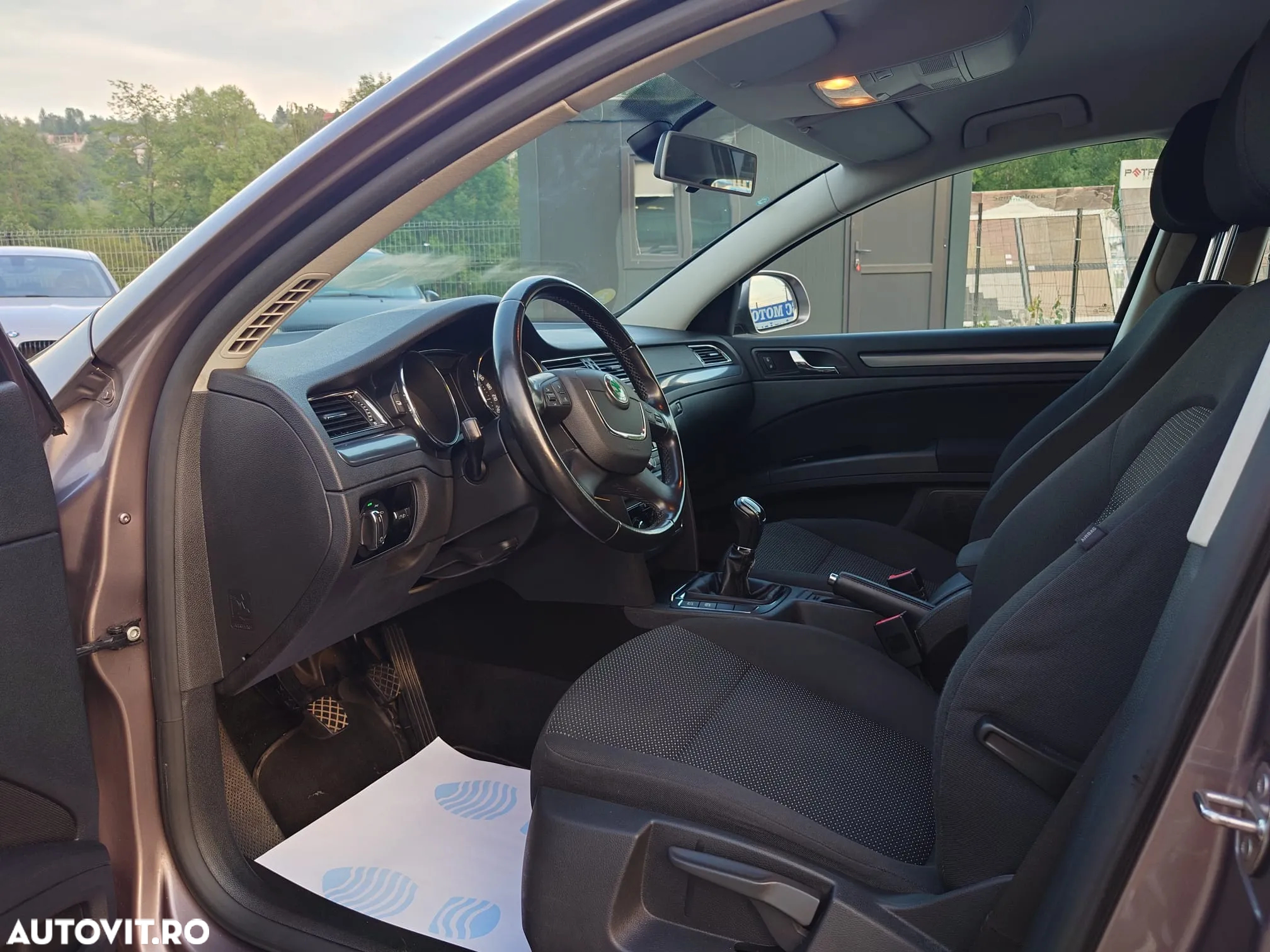 Skoda Superb Combi 1.6 TDI GreenLine - 17
