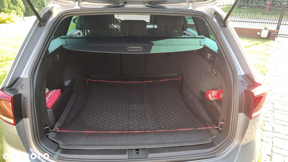 Volkswagen Passat ver-variant-1-4-tsi-plug--in--hybrid-dsg-gte - 38