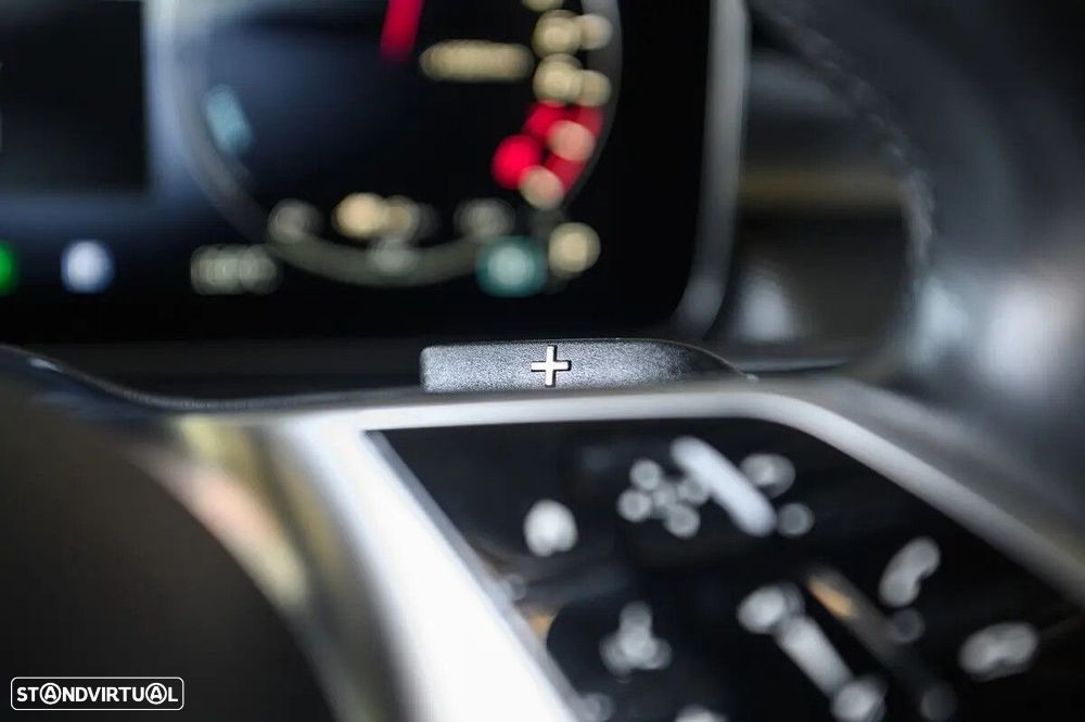 Mercedes-Benz C 300 e AMG Line - 55