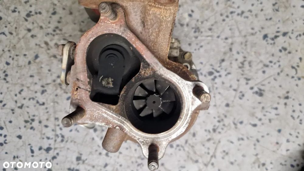 TOYOTA COROLLA E12 2.0 D4D TURBOSPRĘŻARKA 17201-27050 - 3