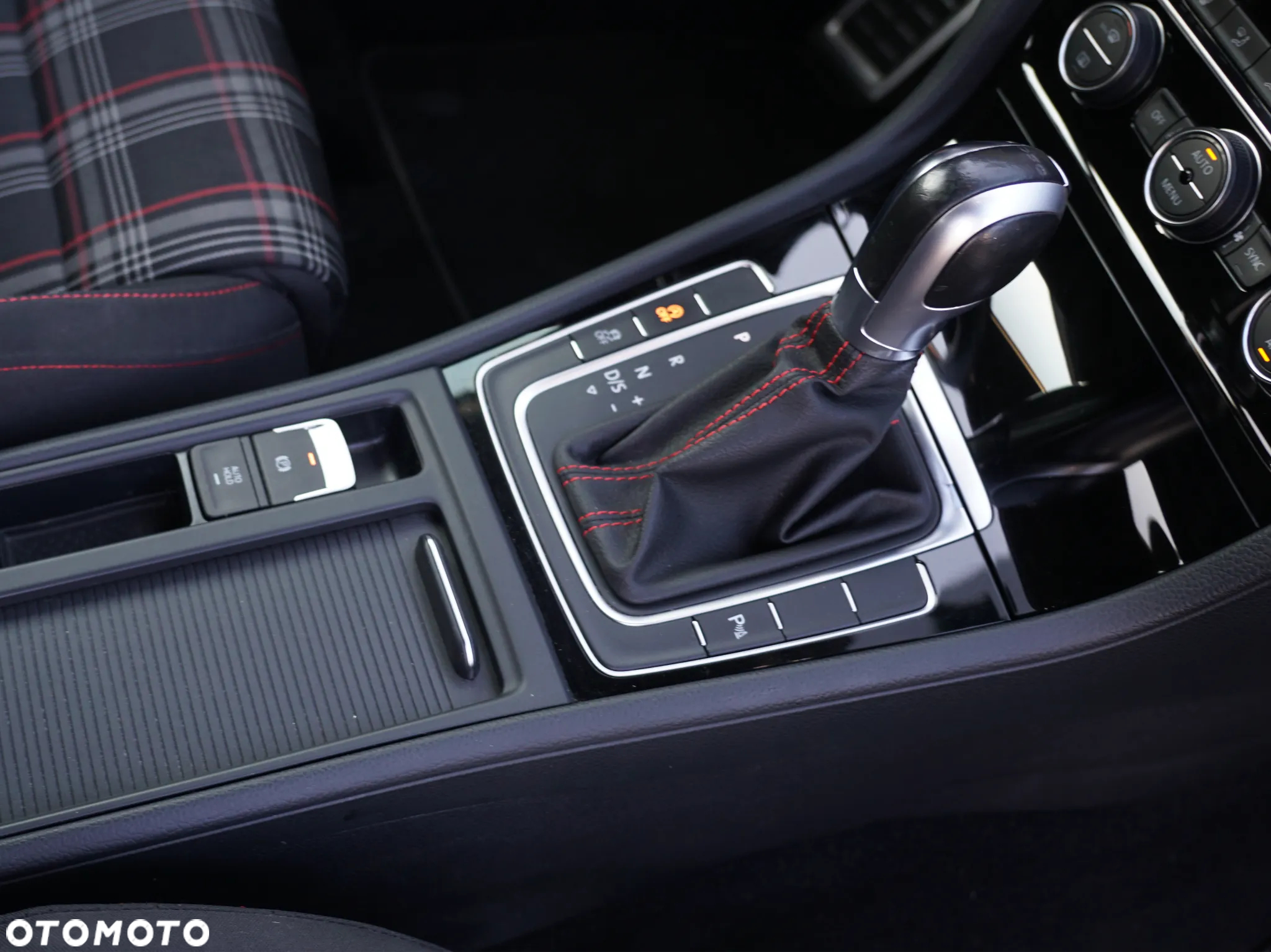 Volkswagen Golf VII 2.0 TSI BMT GTI Performance DSG - 16