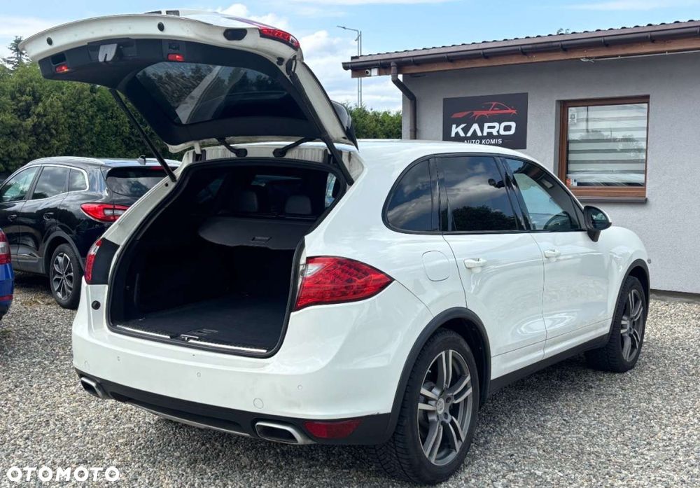 Porsche Cayenne - 22