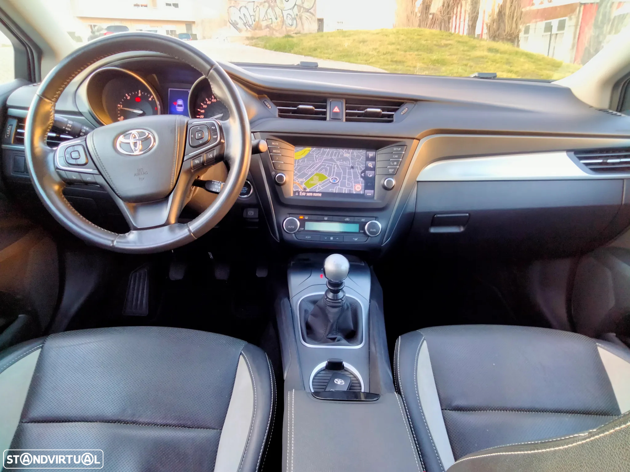 Toyota Avensis SD 2.0 D-4D Luxury+GPS - 9