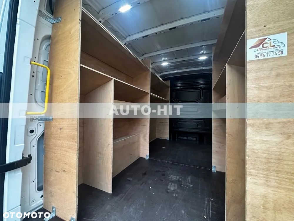 Volkswagen Crafter - 16