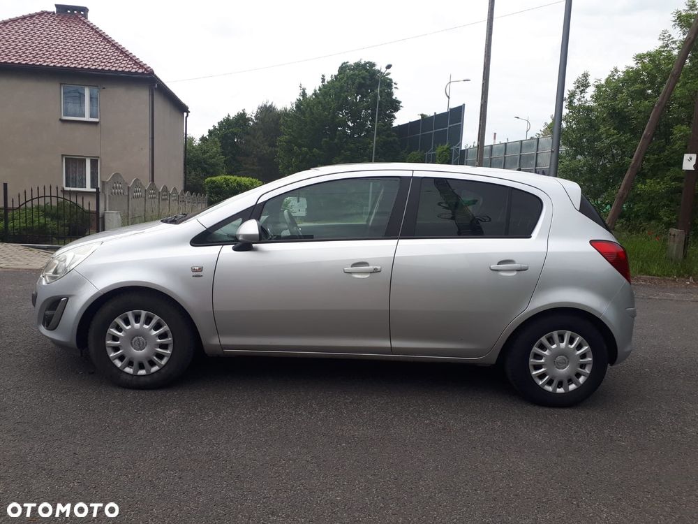 Opel Corsa 1.2 16V Edition / Active - 8