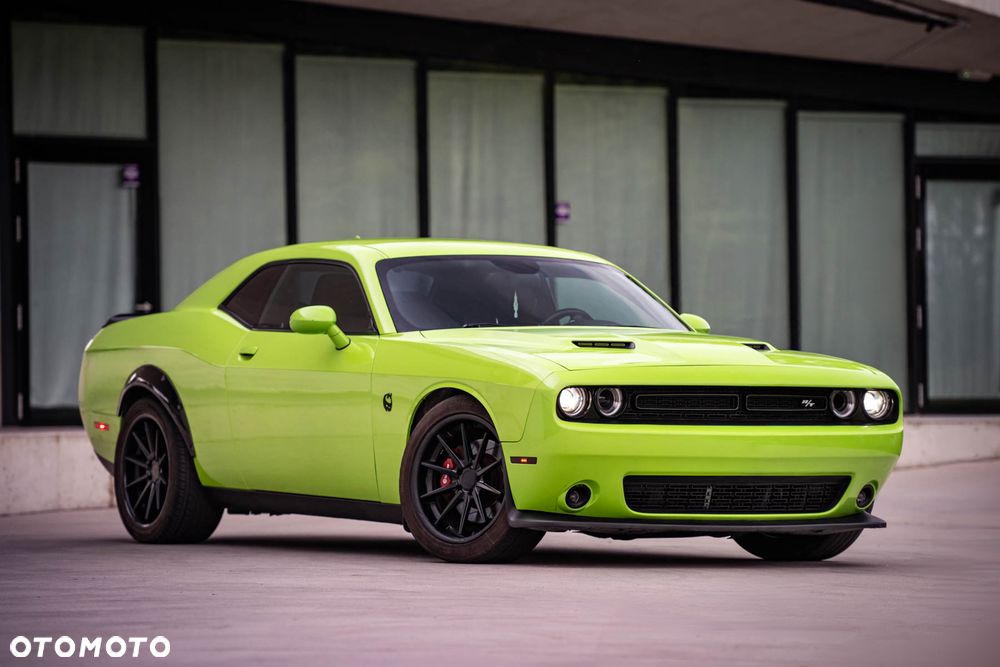 Dodge Challenger - 5