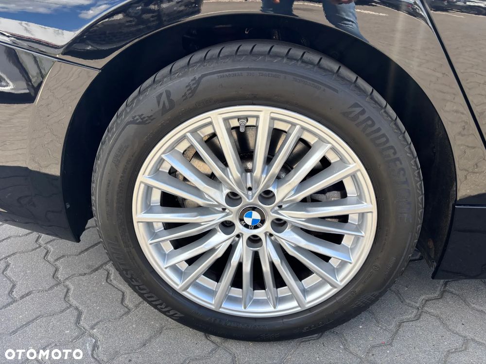 BMW Seria 3 320e - 17