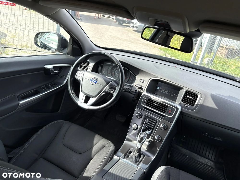 Volvo V60 T4 Momentum - 23