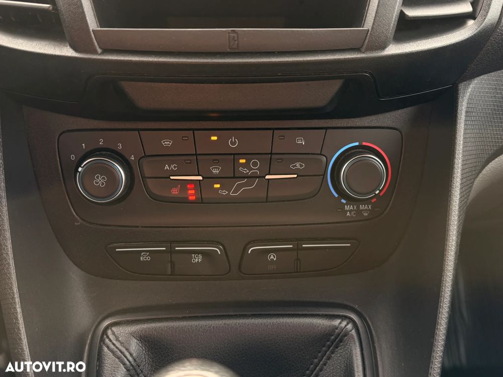 Ford Transit Connect - 20