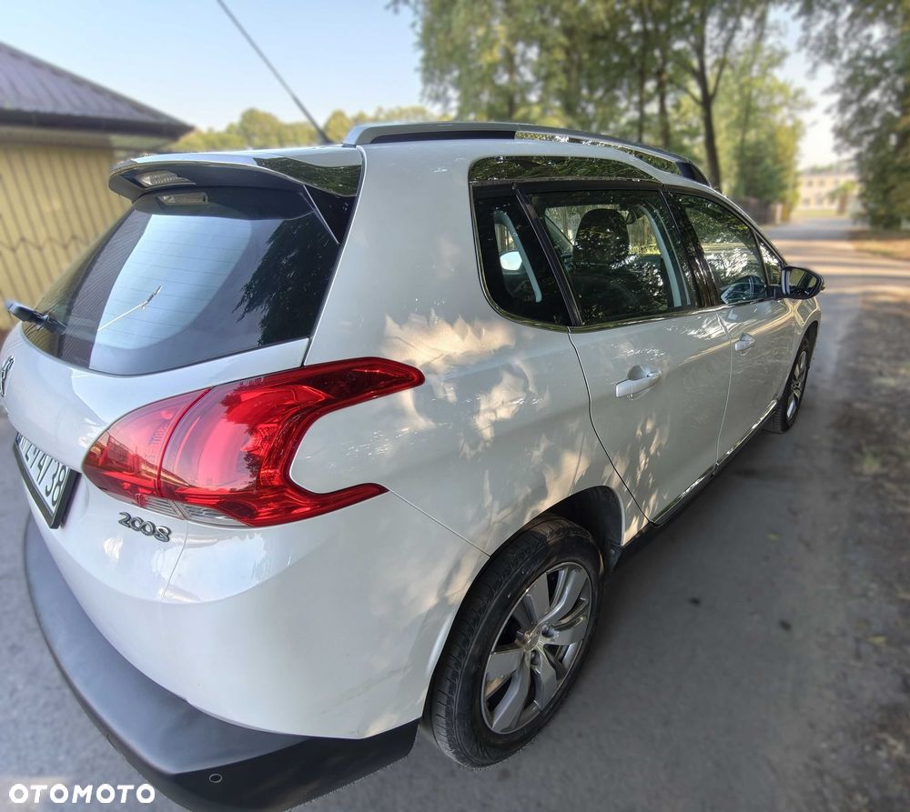 Peugeot 2008 - 5
