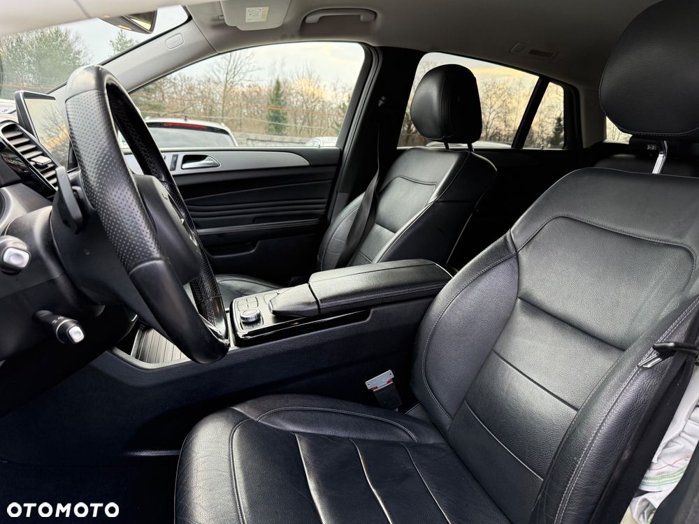 Mercedes-Benz GLE 350 d 4Matic 9G-TRONIC AMG Line - 32