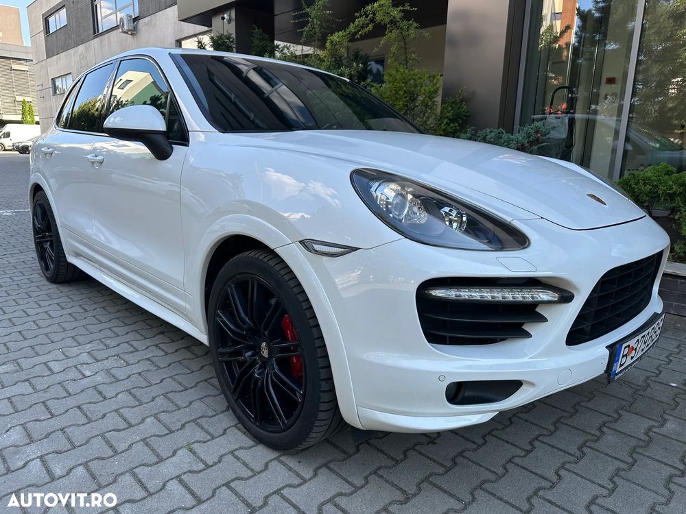 Porsche Cayenne 4.8 GTS - 3