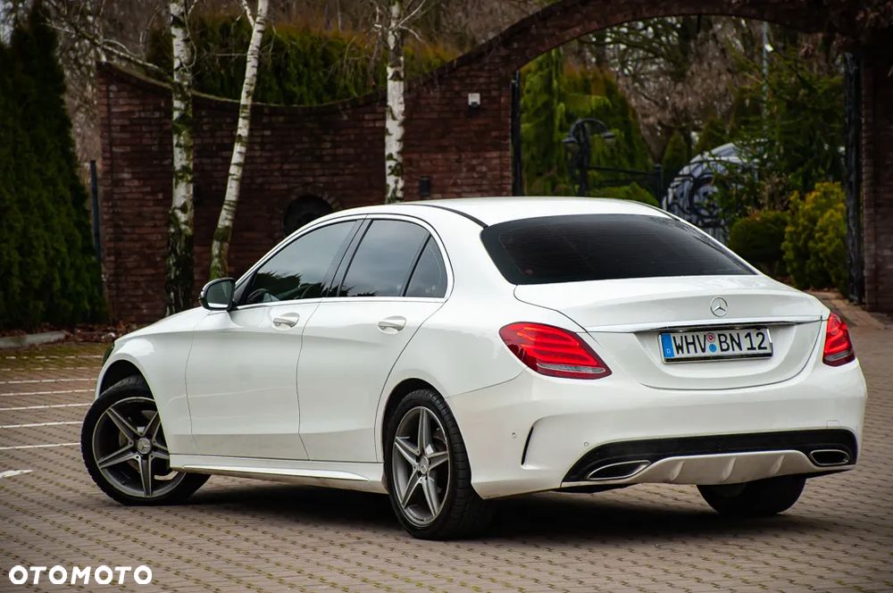 Mercedes-Benz Klasa C 200 7G-TRONIC AMG Line - 32