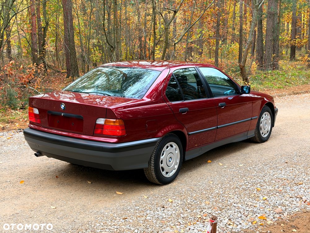 BMW 3 Series 1992 photo 5