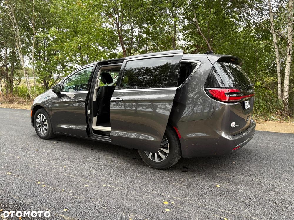 Chrysler Pacifica - 14